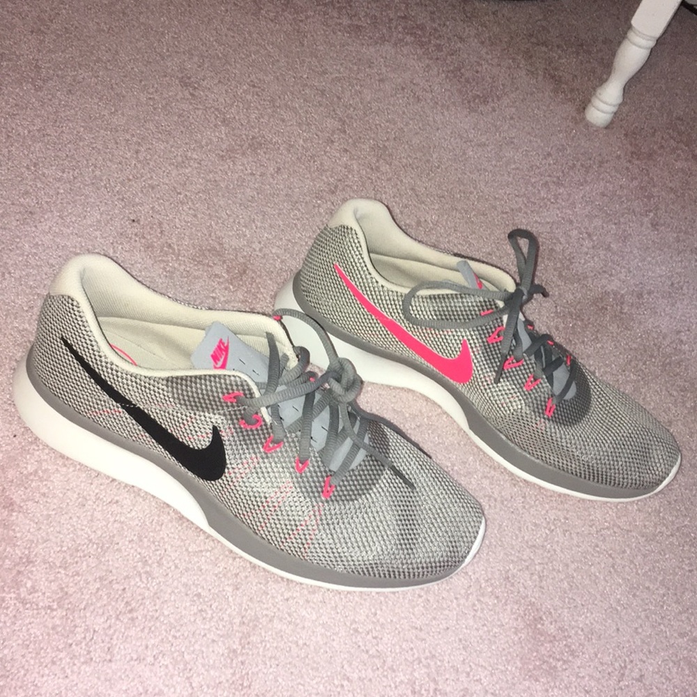 Men’s Nike shoes size 11.5